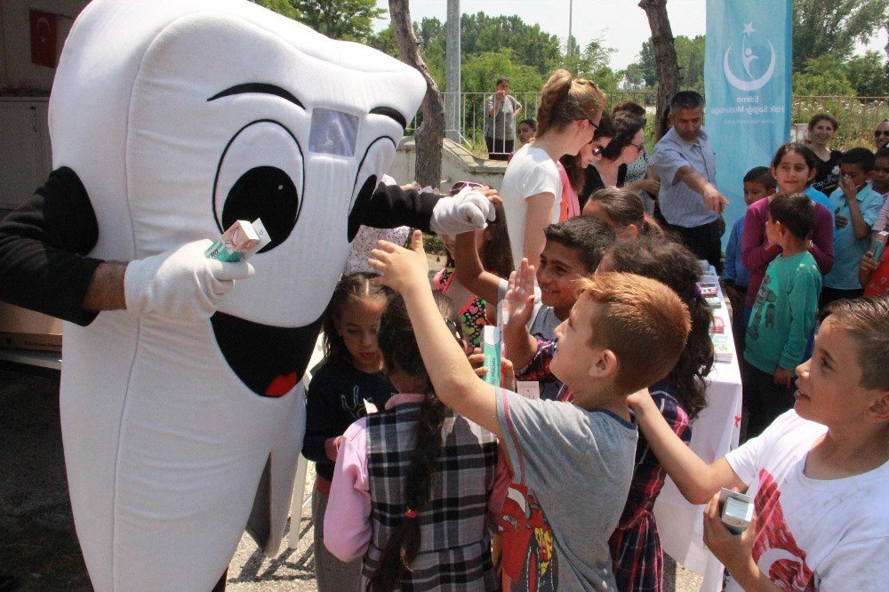 Minik Öğrencilere Ağız Ve Diş Sağlığı Anlatıldı