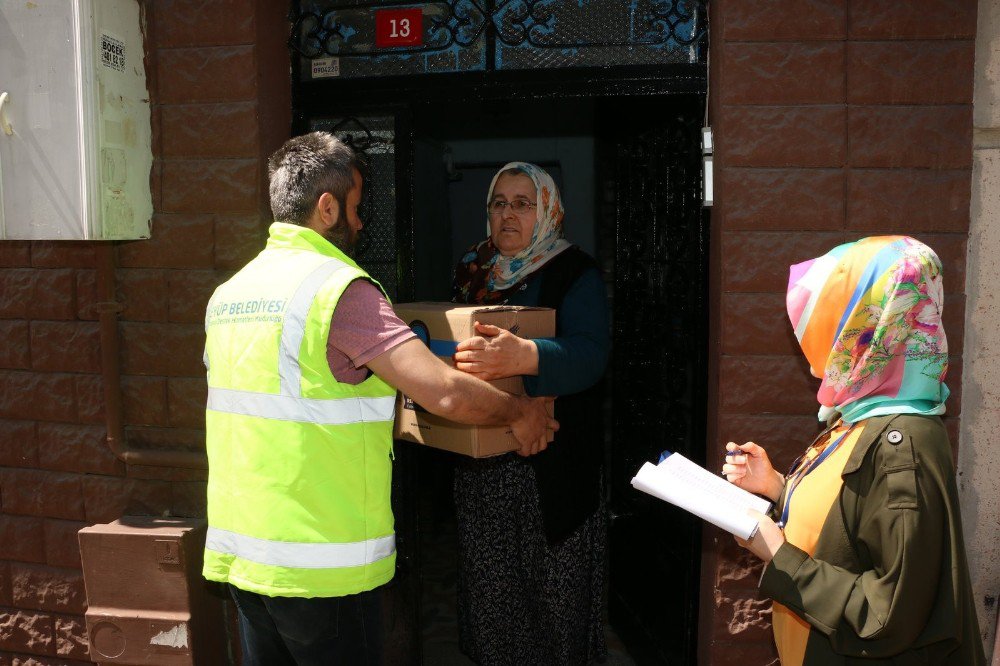 Eyüp Belediyesi Ramazan’da Yüzleri Güldürüyor