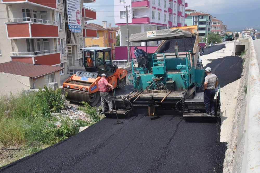 Karabük’te Asfalt Çalışmaları Sürüyor