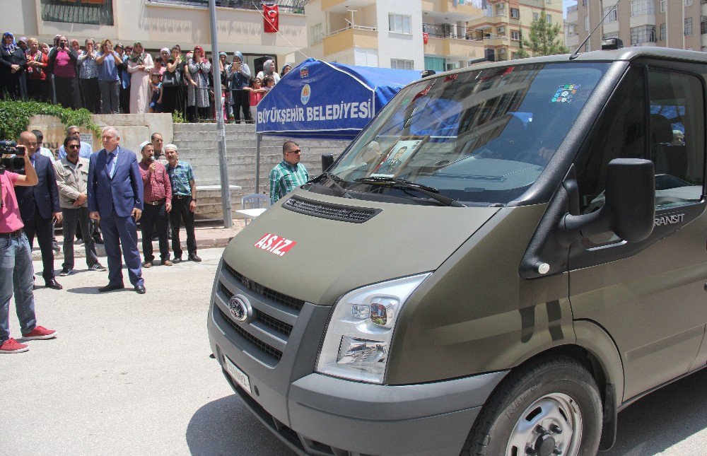 Şehidin Kız Arkadaşı, "Bu Yaz Evlenecektik" Diyerek Gözyaşı Döktü