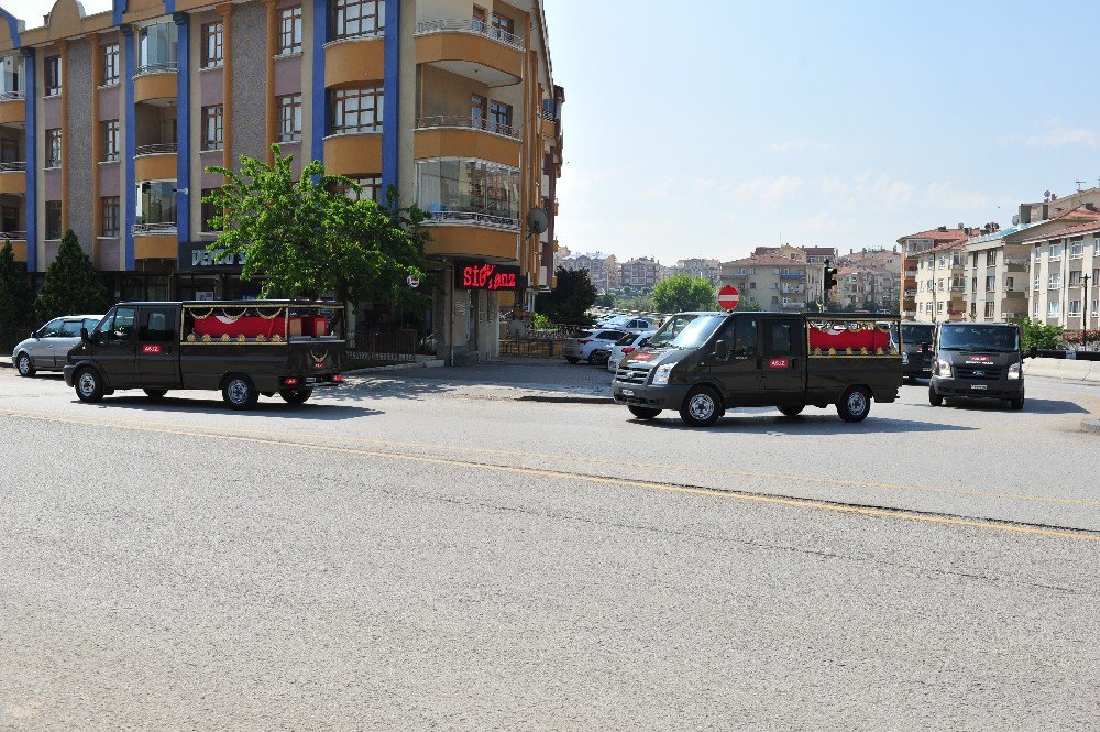 Şırnak’ta Şehit Olan 6 Asker Kimlik Tespiti İçin Ankara Adli Tıp Kurumuna Getirildi