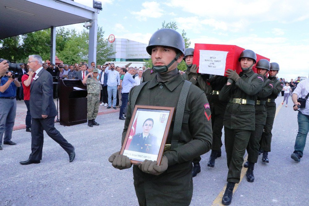 Şehit Yarbay Songül Yakut’u Binler Uğurladı