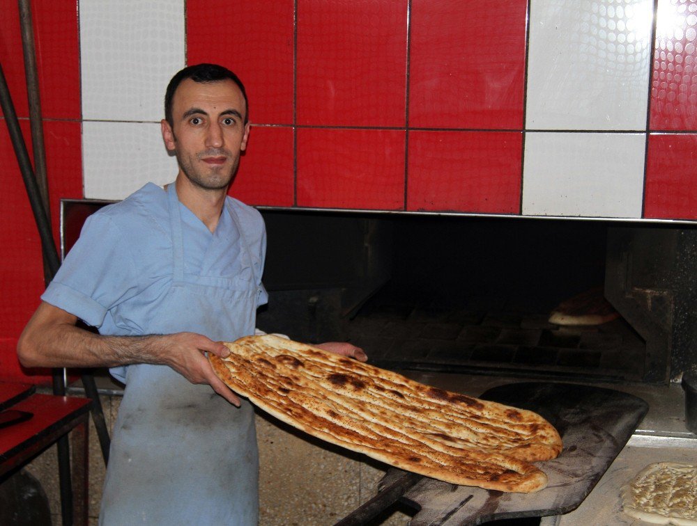 Fırıncıların Zorlu Ramazan Mesaisi