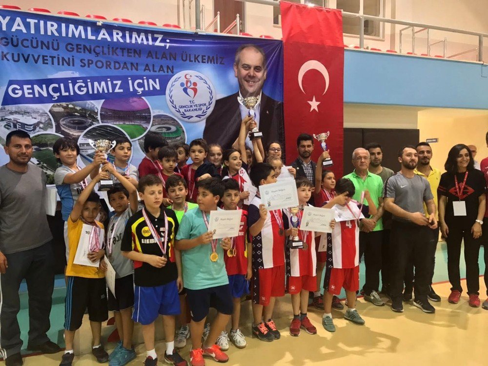 Okullararası Masa Tenisi Minikler İl Birinciliği Sona Erdi