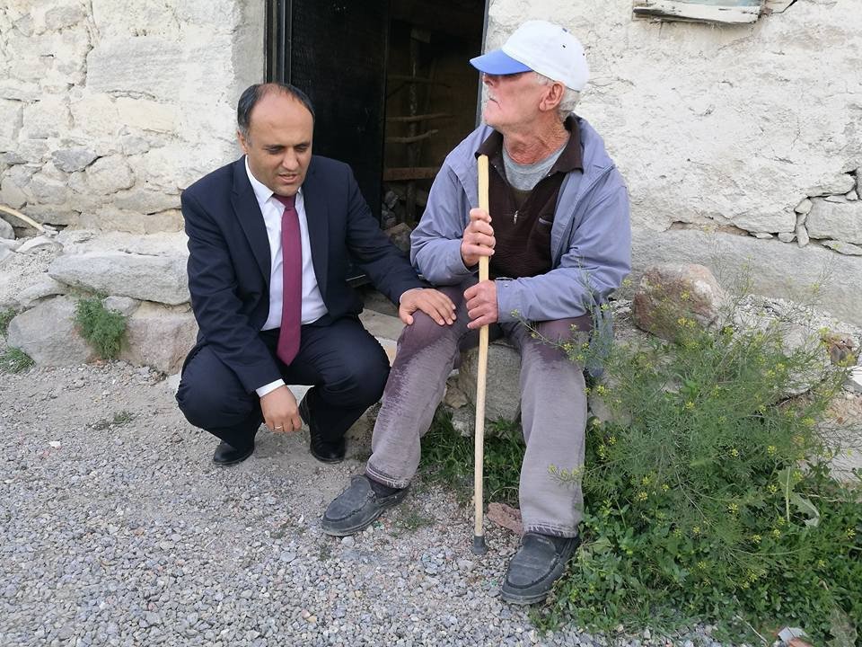 Başkan Özaltun’dan Ramazan Ayında Çat Kapı Ev Ziyaretleri