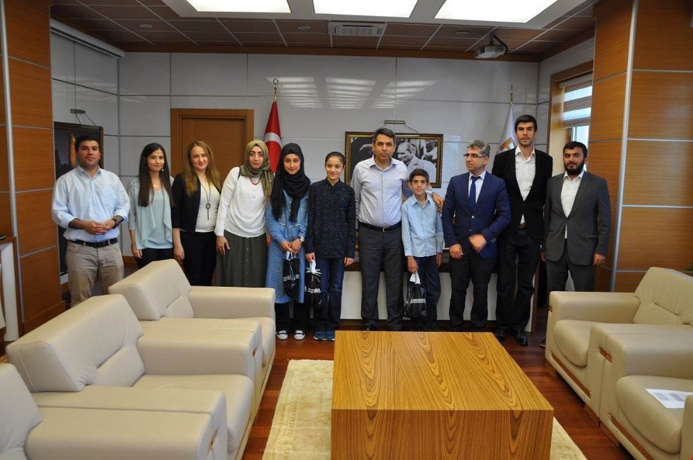 Palu’da Teog Sınavını Hatasız Yapan Öğrenciler Ödüllendirildi