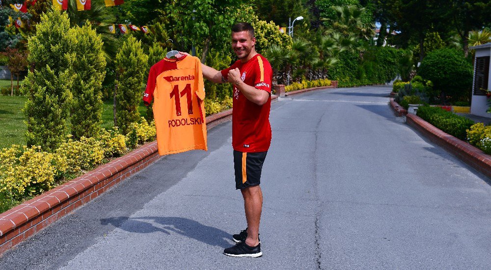 Podolski: “Kalbim Hep Galatasaray’da Kalacak”