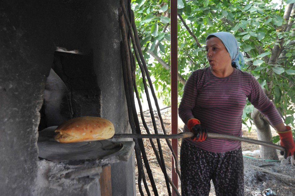 Seferihisar’da Ata Ekmeği Armola Şenliği