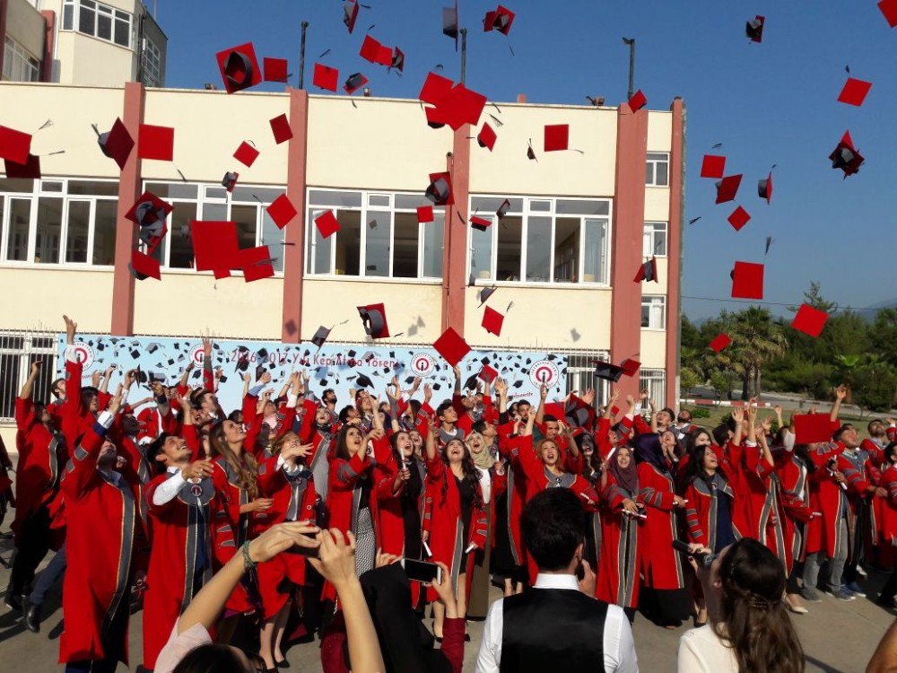 Dörtyol Ve Erzin Myo’da Mezuniyet Coşkusu