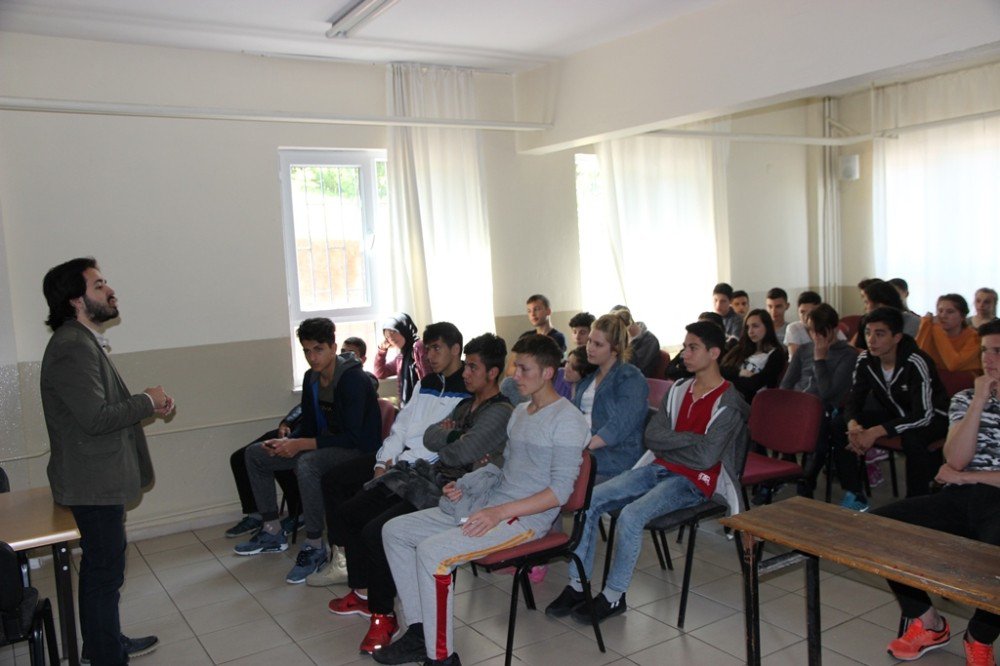 Büyükşehir, Akademi Liseyi Gençlere Tanıtıyor