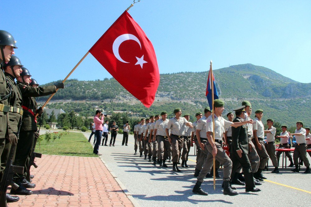 Kısa Dönem Er’ler Yemin Etti