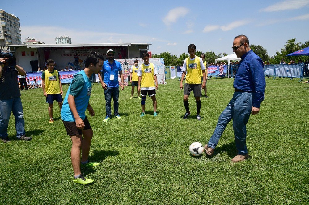 Neymarjr’s Five Sokak Futbolu’nda 64 Takım Yarıştı