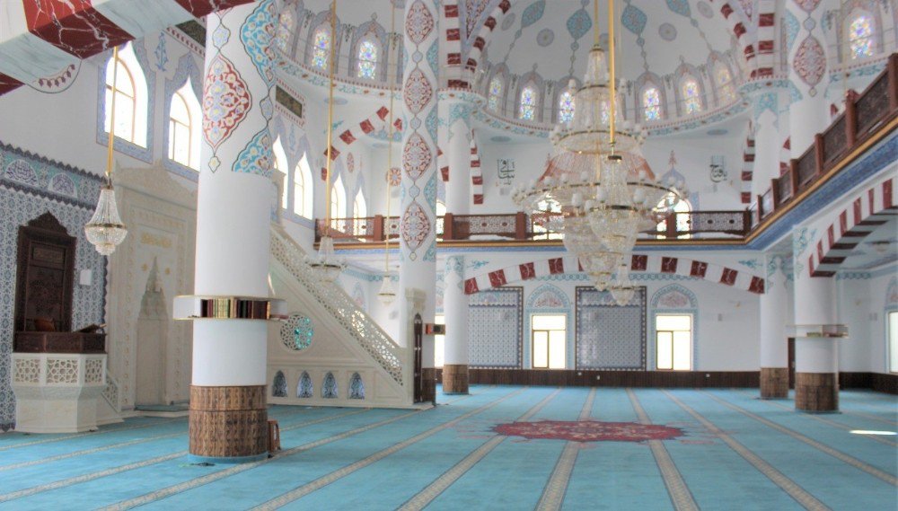 Niğde’nin En Büyük Camisine Yoğun İlgi
