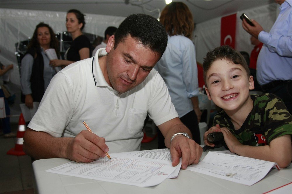 Lösemi Hastası Ela İçin Kök Hücre Seferberliği