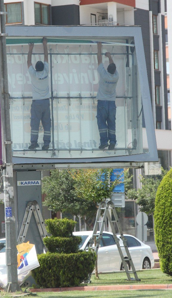 Parmak Ucunda Ekmek Mücadelesi