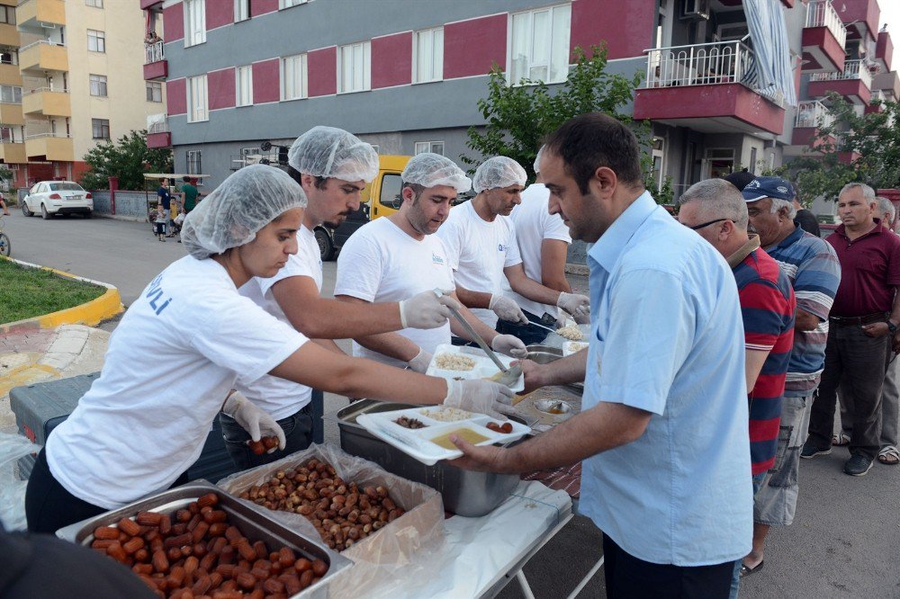 Büyükşehir İftar Sofrası Altınova Ve Meydan Kavağı’nda Kuruldu