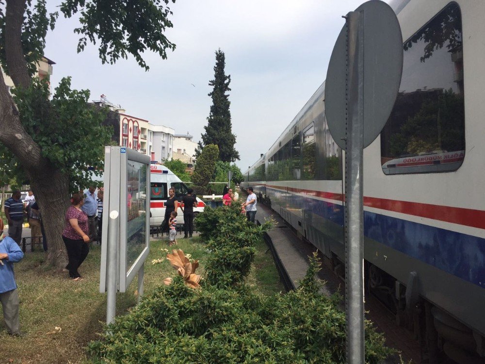 Treni Son Anda Fark Eden Kadın Ölümden Döndü