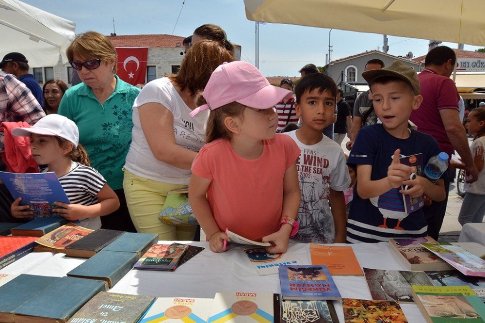 Foça’da Kitap Şenliği