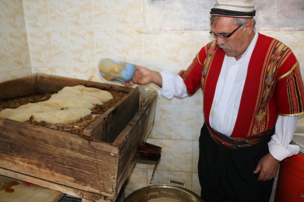 Meyan Şerbetine Ramazan’da Yoğun Talep