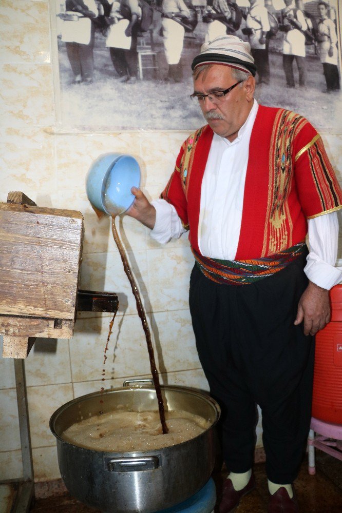 Meyan Şerbetine Ramazan’da Yoğun Talep