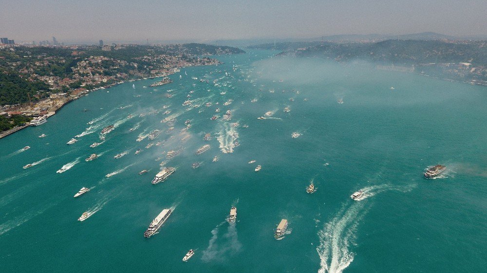 İstanbul Boğazı’nda Beşiktaş Alayı Havadan Görüntülendi