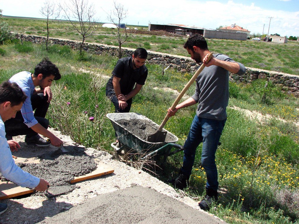 Üniversite Öğrencileri Yayla Okulunu Onardı