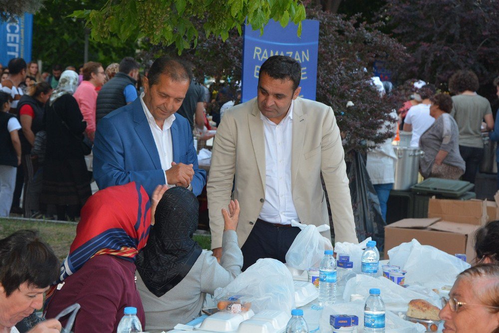 Sinop Belediyesinden Vatandaşa İftar