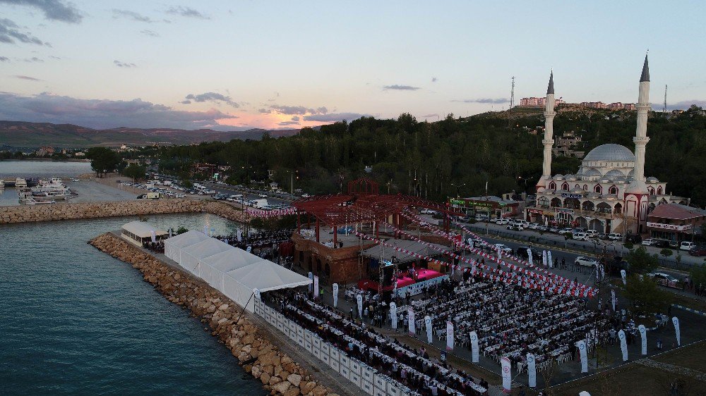 Doğu Anadolu Bölgesi’nin En Kapsamlı İftar Çadırı