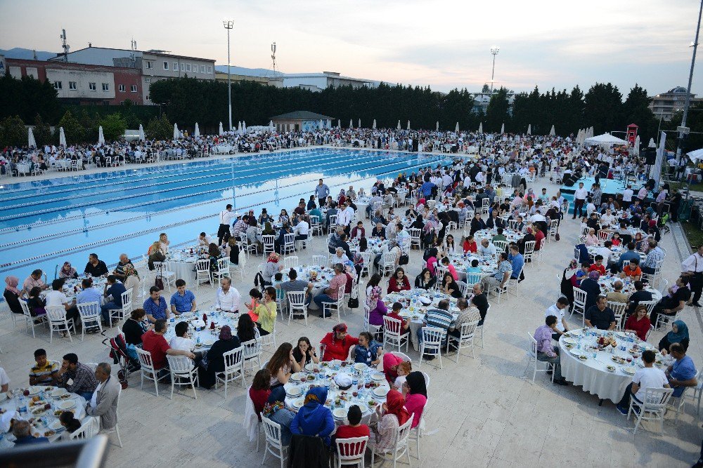 Yıldırım Belediye Çalışanları İftar Sofrasından Buluştu