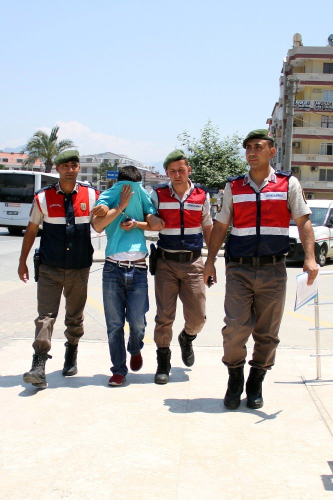 Alanya’da 200 Adet Sahte 100 Tl Ele Geçirildi