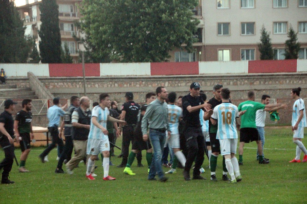 90’da Gol Gelince Saha İçi Karıştı