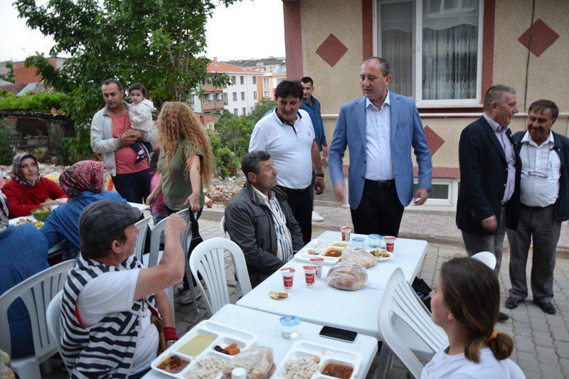 Çiçeklidede Sakinleri İftarda Buluştu