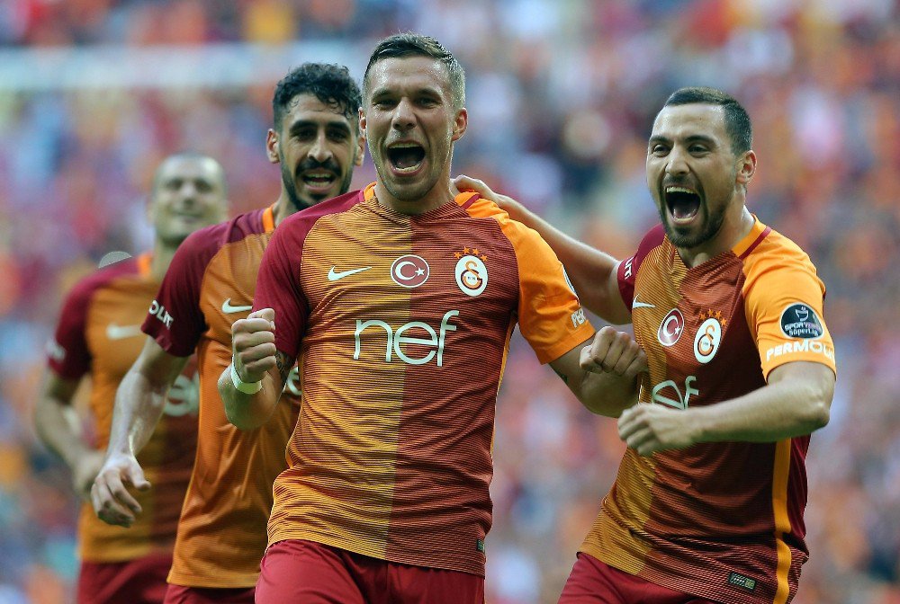 Bu Sezon Galatasaray’ı Ligde Bruma, Kupada Podolski Sırtladı