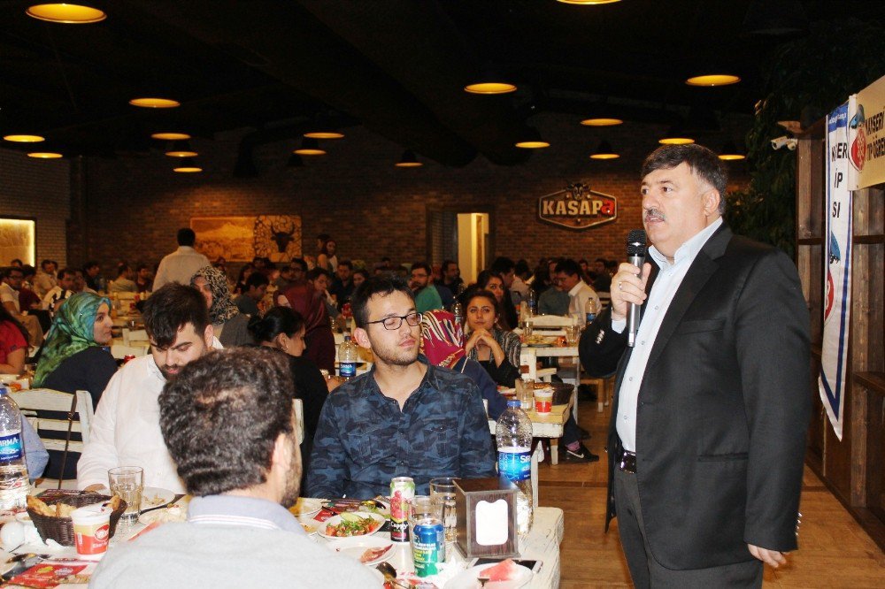 Doktorlar, Kayseri Tabip Odası’nın Geleneksel İftar Yemeği’nde Bir Araya Geldi