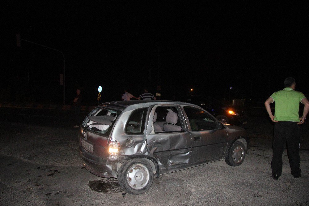 Kilis’te, Otomobiller Çarpıştı; 7 Yaralı