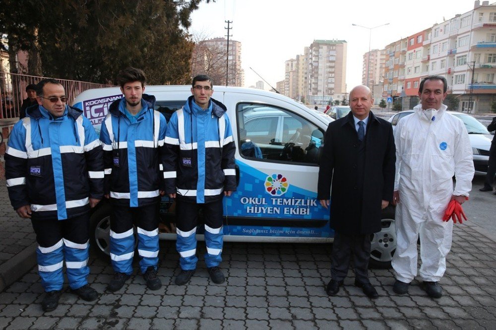 Başkan Çolakbayrakdar, "Daha Temiz Çevre İçin Çalışıyoruz"