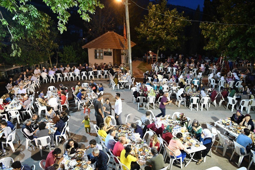 Başkan Böcek Geyikbayırı’nda İftar Yaptı