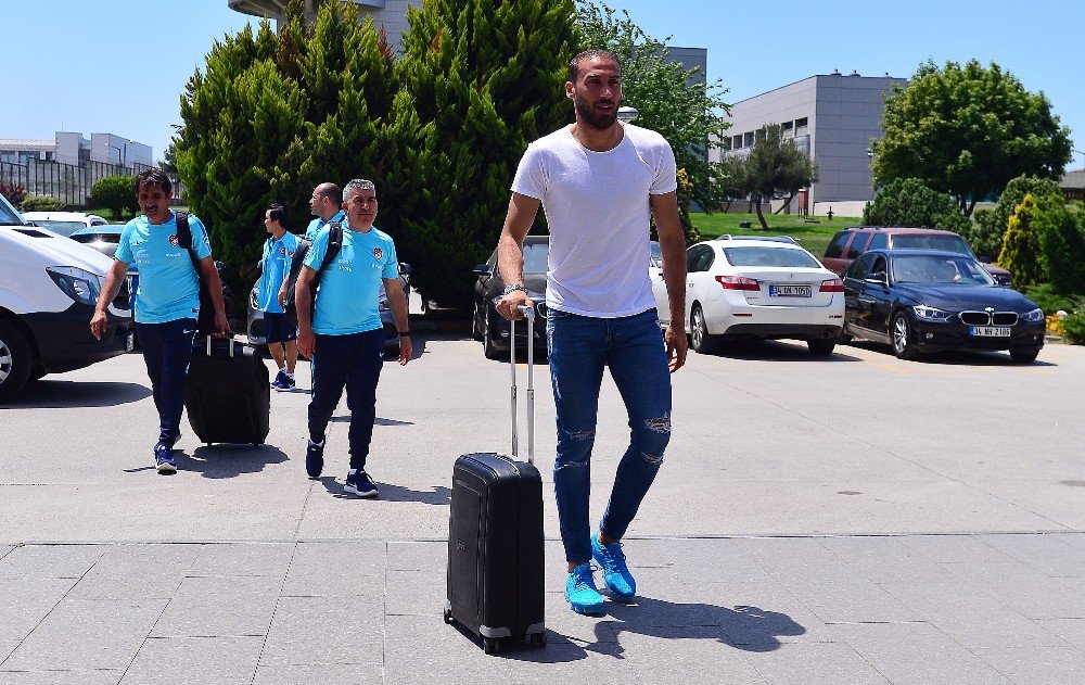 A Milli Futbol Takımı, Makedonya’ya Gitti