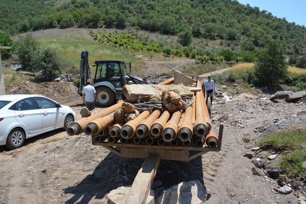 Yeraltı Suları Kuruyan Mahalleye Yeni Sondaj