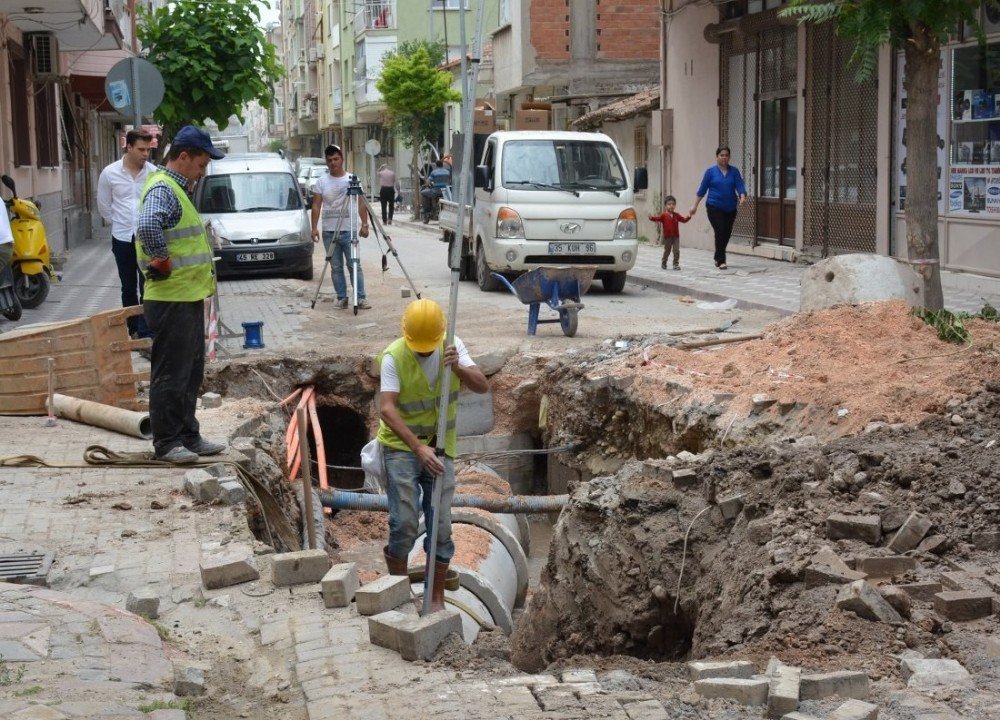 Akhisar’ın Eski Altyapısına Yenileme