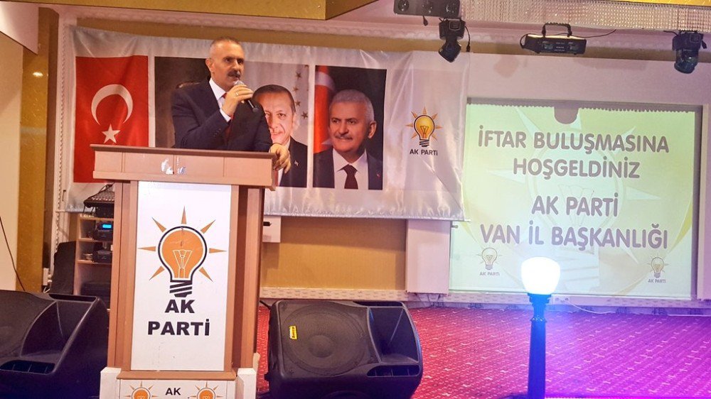 Ak Parti’den Geleneksel Vefa İftarı