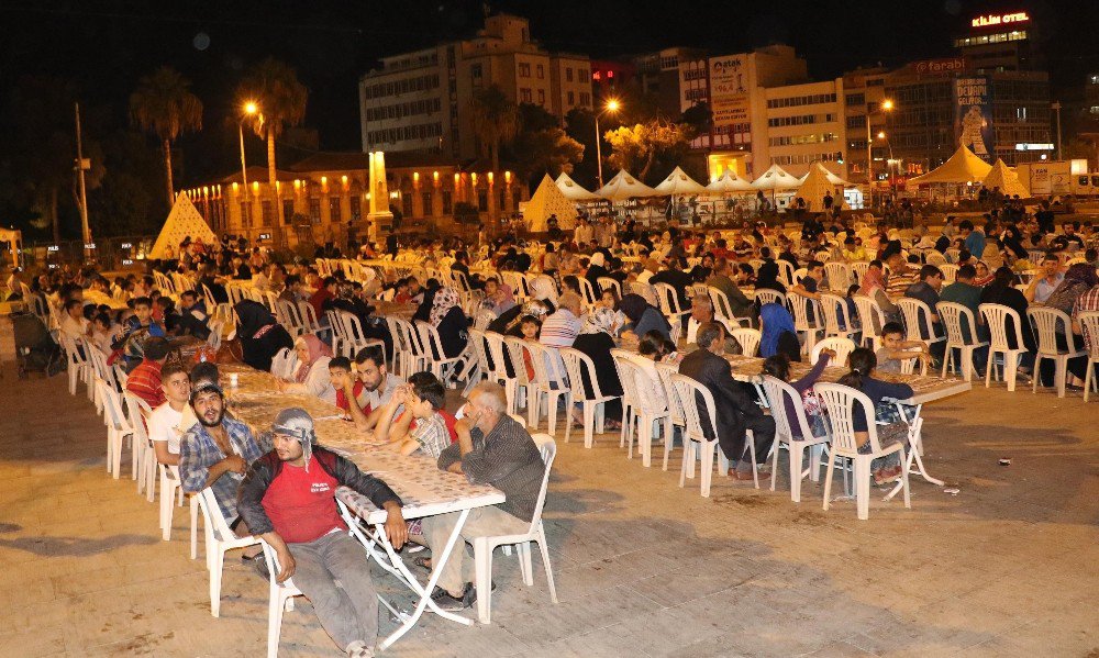 Milletvekili Cevheri, Haliliye Belediyesinin Sahur Sofrasına Konuk Oldu