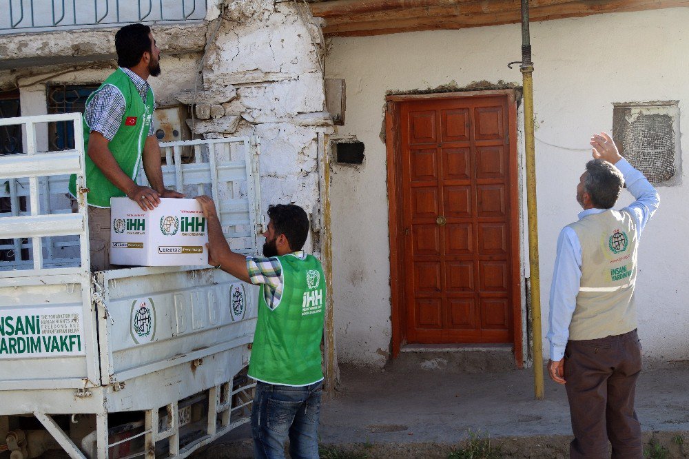 Elazığ’da 2 Bin Aileye Ramazan Yardımı