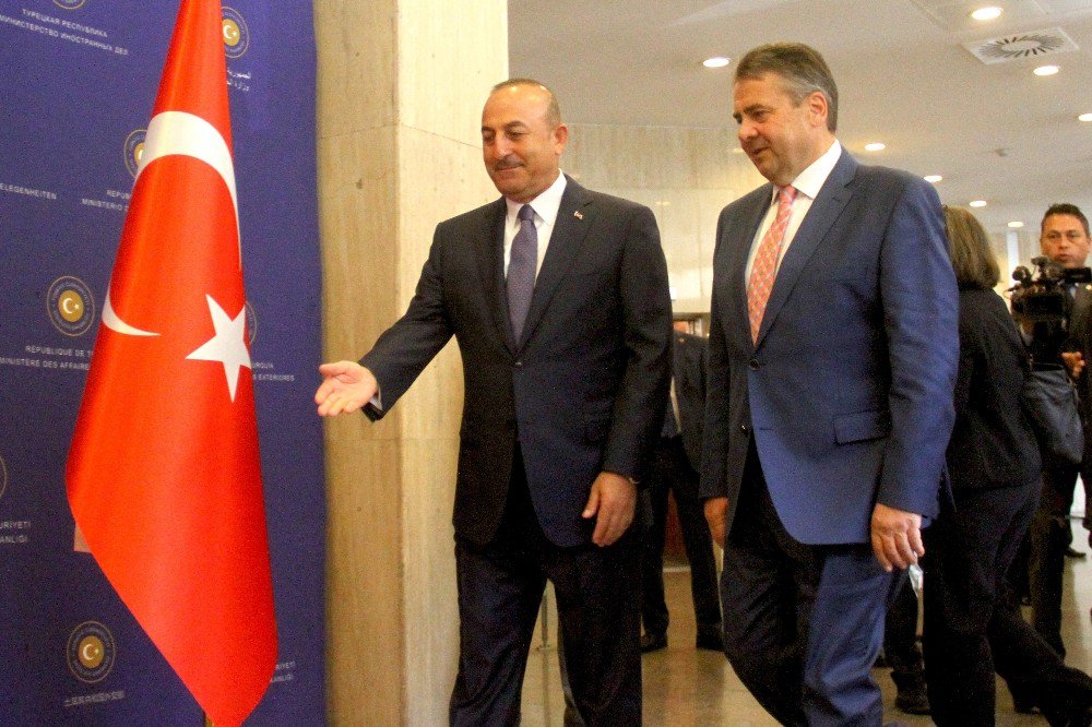 Bakan Çavuşoğlu, Alman Mevkidaşı İle Bir Araya Geldi