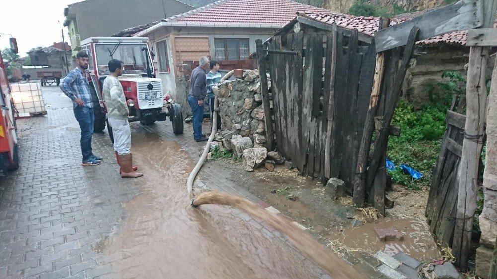 İnönü’de Yağmur Sele Neden Oldu