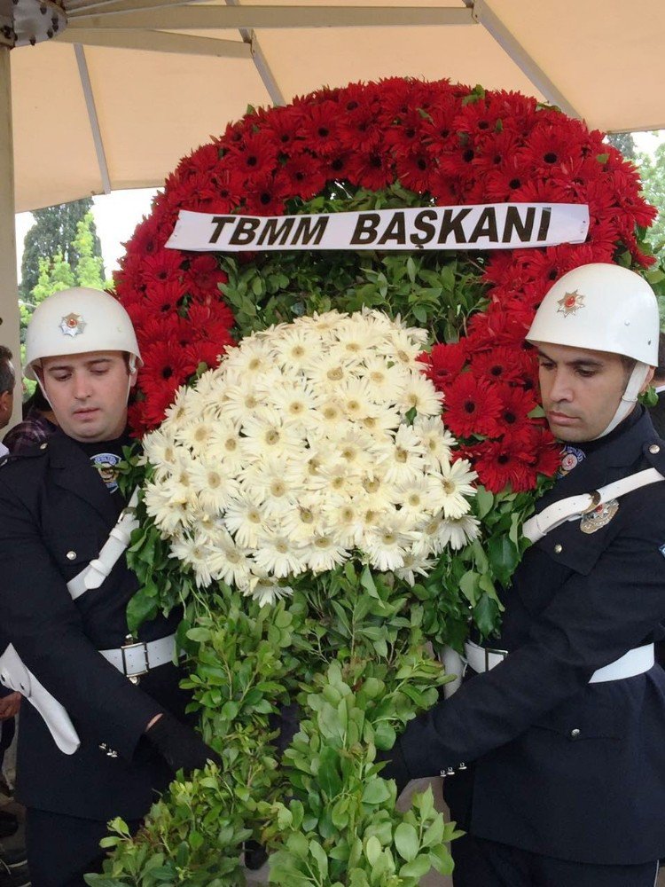 Malatyalı Eski Bakan Karaaslan İstanbul’da Ebediyete Uğurlandı