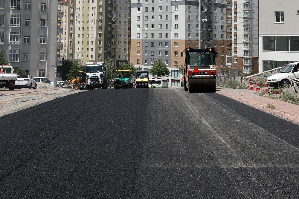 Talas’ta Ramazan’da Asfalt Mesaisine Devam