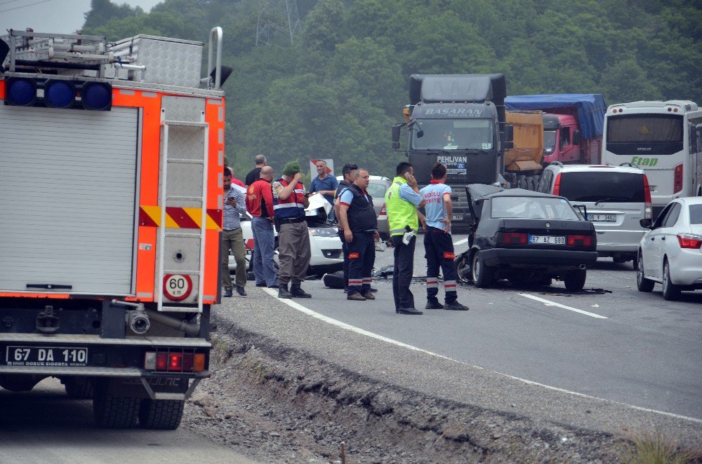 Hurdaya Dönen Otomobilden Sağ Çıktı: 1’i Ağır, 3 Yaralı