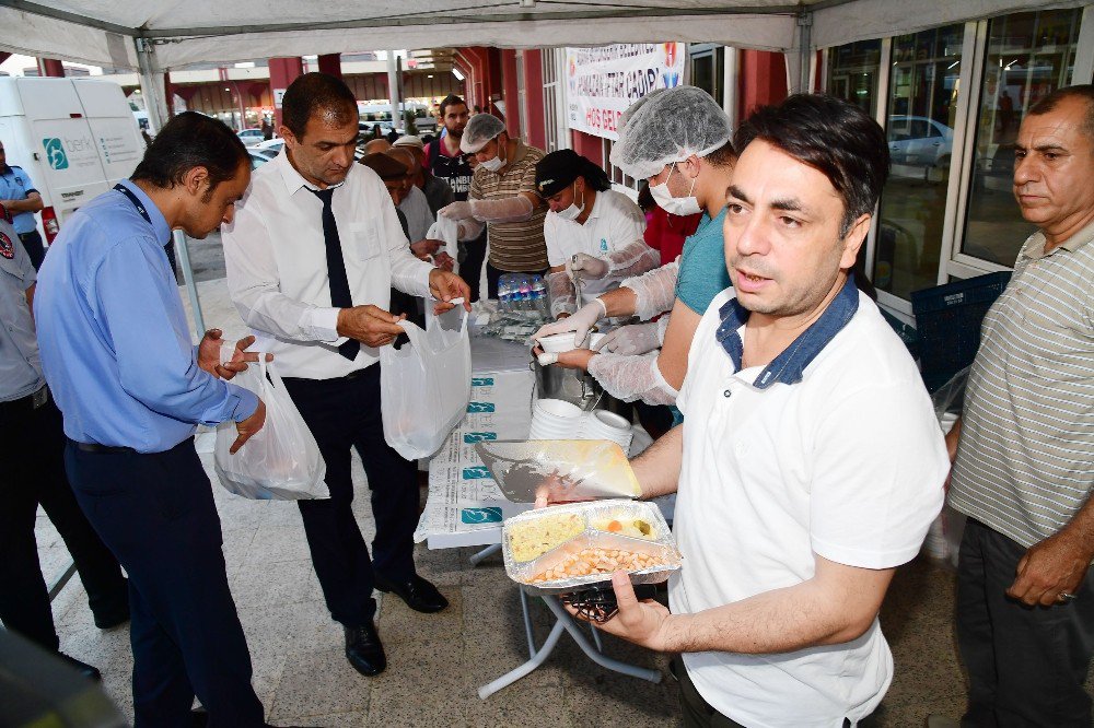 Büyükşehir Otogarda İftar Çadırı Açtı