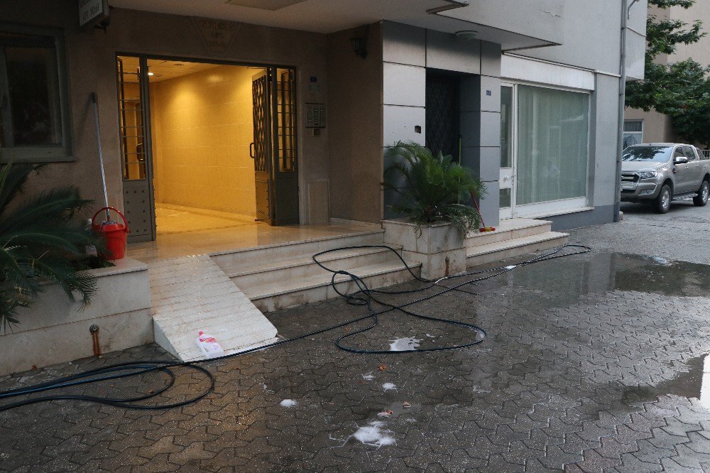 Hırsız Bisikleti Çalarken, Güvenlik Kameralarına El Salladı